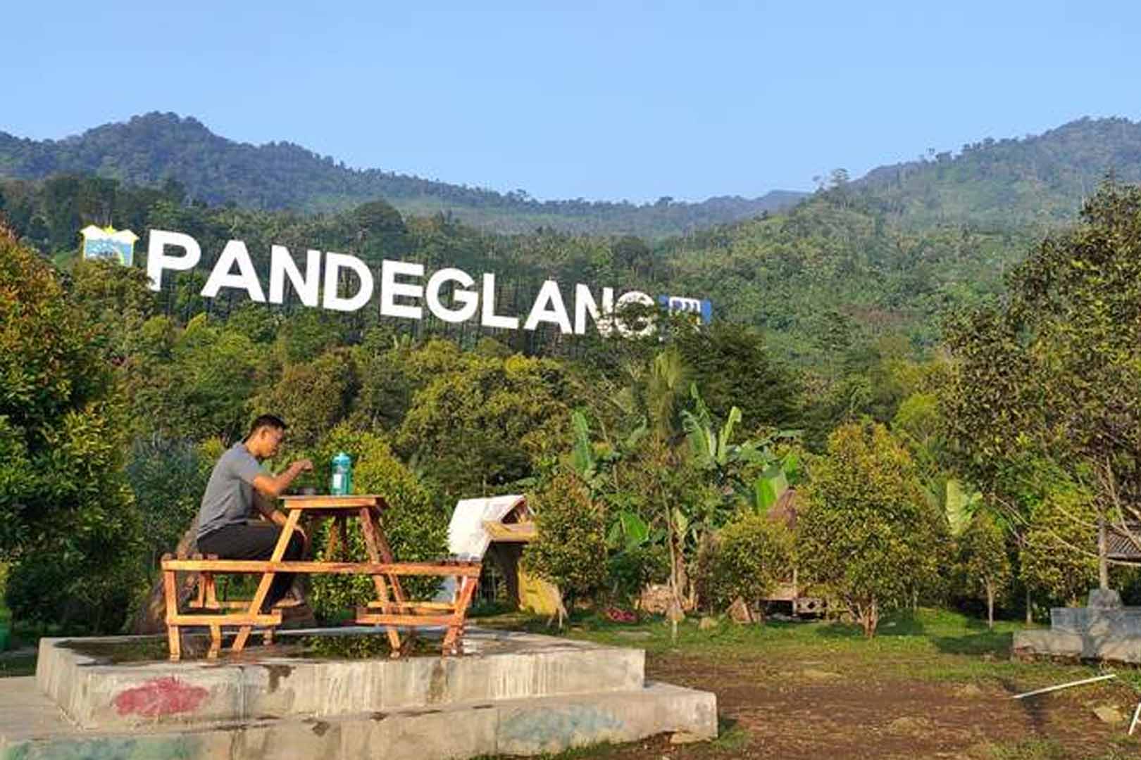 Featured image for Jelajah Wisata di Pandeglang: Alam, Budaya, dan Kuliner